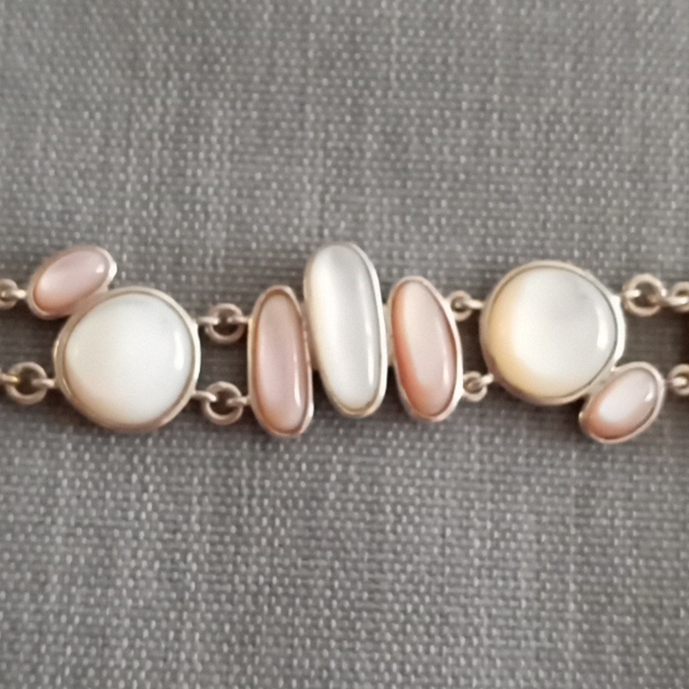 WHITE AND PINK MOTHER OF PEARL STERLING SILVER BRACELET - Picture 4 of 10
